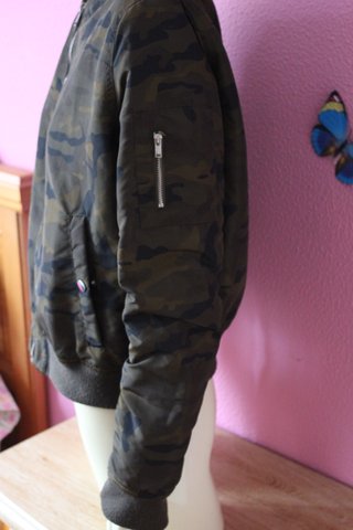Cazadora bomber camuflaje Jennifer