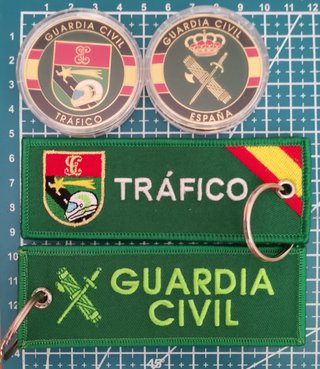 Lote q Moneda y 1 Llavero Guardia Civil Tráfico