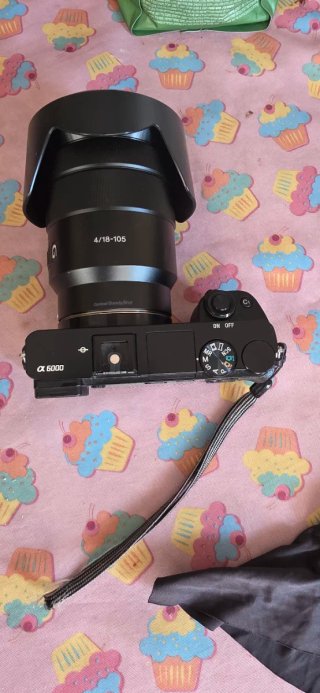 Macchina fotografica Sony a 6000