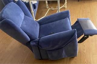 Sillón relax eléctrico azul con mando