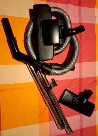 Aspirador Solac 2000 Atomic Ant