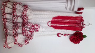 Precioso traje de flamenca rojo y blanco