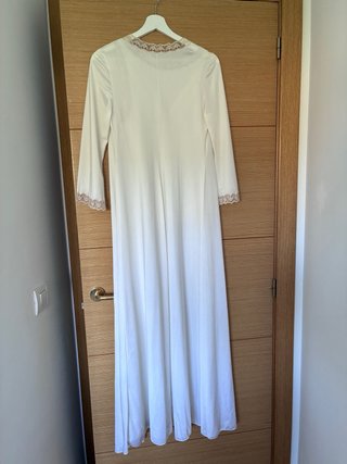 Conjunto camisón y bata encaje