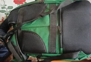 Mochila verde para portátil