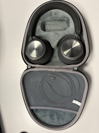 Bang & Olufsen Beoplay Portal PC/PS + Estuche