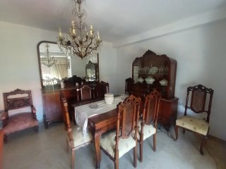 Muebles de comedor antiguos.