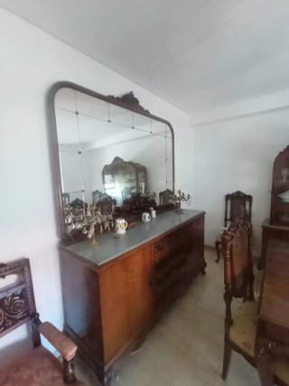 Muebles de comedor antiguos.