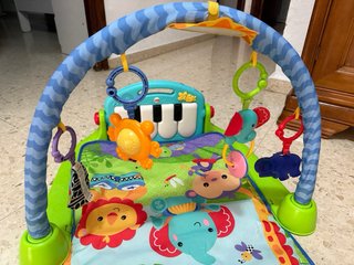 Gimnasio Piano Fisher-Price Pataditas Rainforest