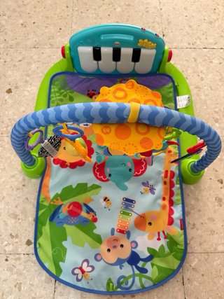 Gimnasio Piano Fisher-Price Pataditas Rainforest