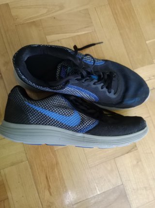 Nike Revolution 3 Talla 42.5