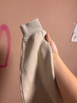Sudadera Bershka Beige Crop