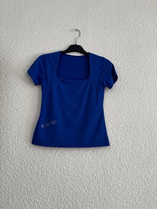Camiseta juvenil azul escote cuadrado