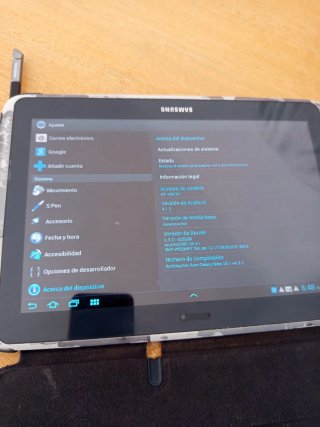 Tablet Samsung Galaxy Tab 10.1 con funda .
