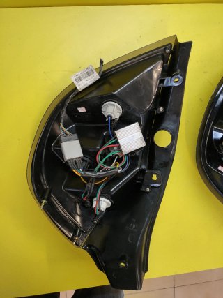 PILOTOS TRASEROS RENAULT CLIO III 5P - LED -