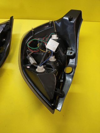 PILOTOS TRASEROS RENAULT CLIO III 5P - LED -