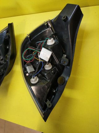PILOTOS TRASEROS RENAULT CLIO III 5P - LED -