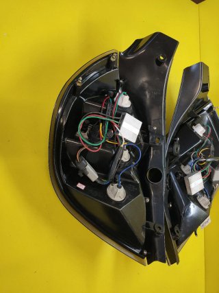 PILOTOS TRASEROS RENAULT CLIO III 5P - LED -