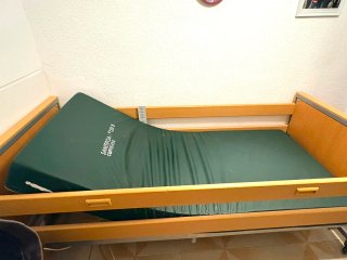 Cama articulada madera y metal
