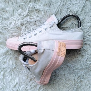 Zapatillas Converse Blancas y Rosas