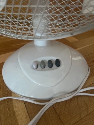 Ventilador de mesa blanco