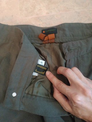 Conjunto camuflaje pantalón y cazadora de caza