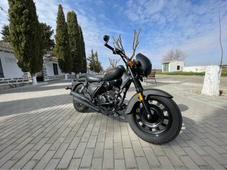 Keeway Superlight 125 Negra