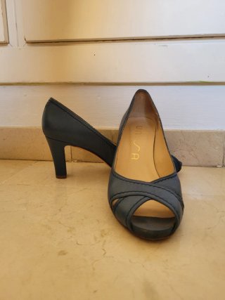 Tacones de piel azules