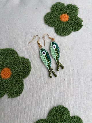 Pendientes de pez hechos a mano