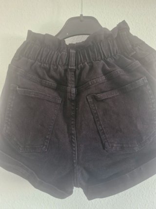 Vaqueros cortos Bershka negros