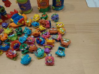 Lote Superthings - Figuras y Vehículos