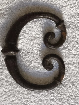 ALDABA LLAMADOR ANTIGUO DE PUERTA CASTELLANA FORJA