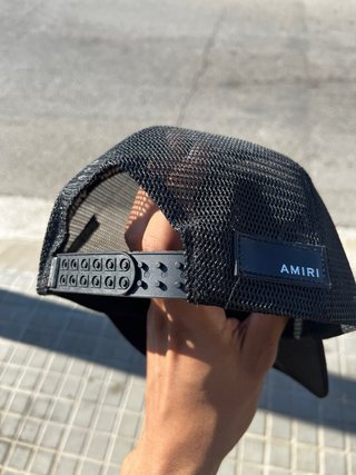 Gorra Amiri Negra con Logo Blanco