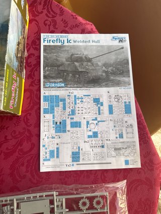 Maqueta Dragon Firefly 1c casco soldado 1:35