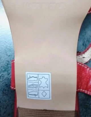 Sandalias de piel con tacón