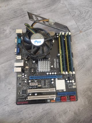 Placa Base ASRock G41C-GS + CPU Core 2 Quad + 4GB