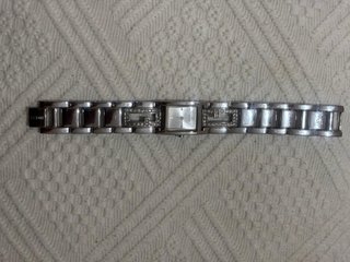 Reloj Guess Mujer Plata y Blanco