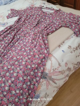 Vestido estampado fucsia y azul