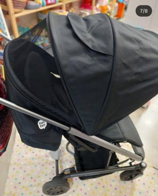 Carro de bebé Tuc Tuc niña en muy buen estado