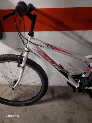 Bicicleta  blanca de 27.5 "