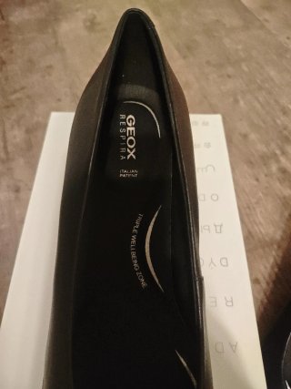 Zapatos Geox Salón Tacón Negro Talla 42