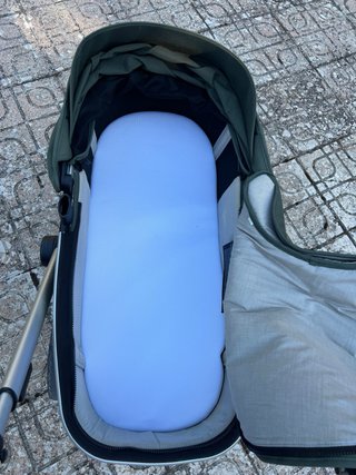 Carrito Joolz Hub+ con capazo y silla