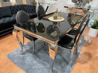 MESA + SILLAS