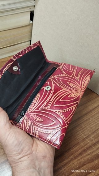 Cartera de Mujer, piel con diseño floral