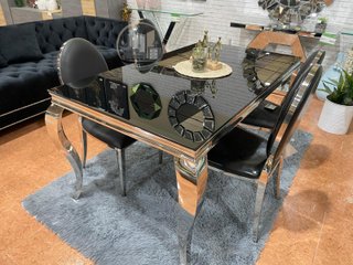 MESA + SILLAS