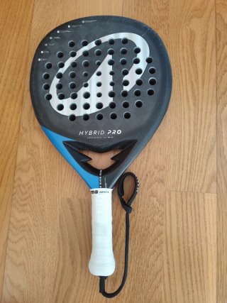 Pala Pádel Kuikma Hybrid Pro + Accesorios
