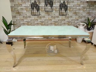 MESA DE COMEDOR - NUEVA