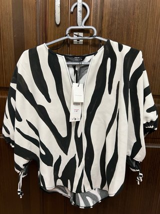 Blusa Zara Talla XS Estampado Cebra