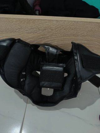 Casco boxeo negro,vendas moradas