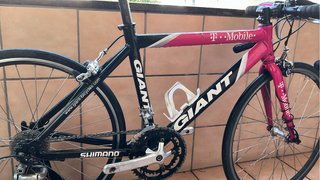 Bicicleta carretera Giant T-Mobile 24”