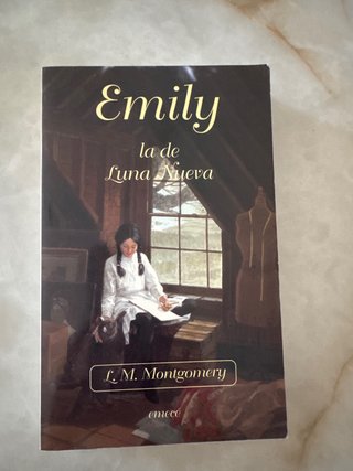 Emily, la de luna nueva